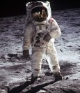 Ufót látott a Holdon az amerikai ûrhajós