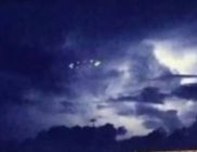 Viharfelhők közül bukkant fel az UFO