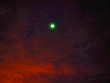 Zölden világító azonosítatlan tárgy jelent meg az égen